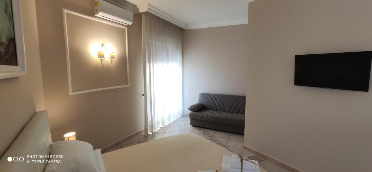 Gioiarooms Trani Luaran gambar