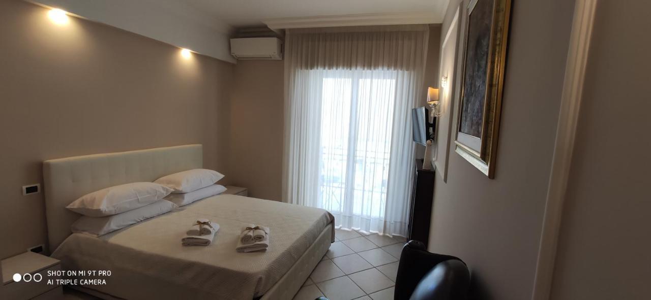 Gioiarooms Trani Luaran gambar